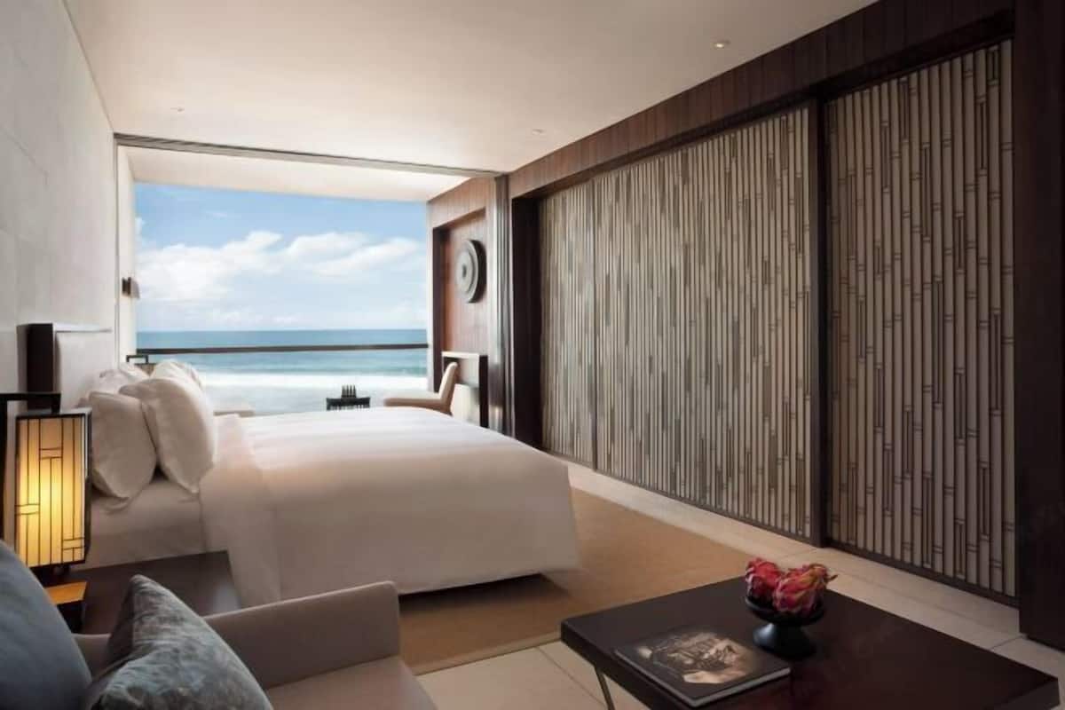 Ropa de cama de alta calidad y minibar