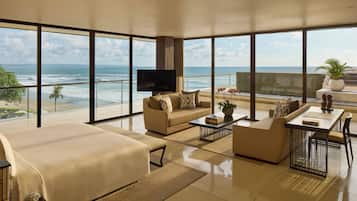 Suite (Penthouse) | Premium bedding, minibar, in-room safe, blackout drapes