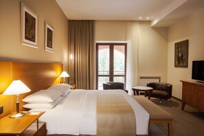 Presidential-Suite | Zimmersafe, Schreibtisch, Verdunkelungsvorhänge, Bügeleisen/Bügelbrett