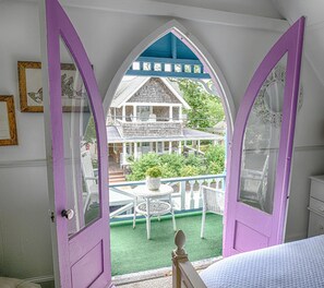 Free WiFi - Narragansett House (Oak Bluffs)