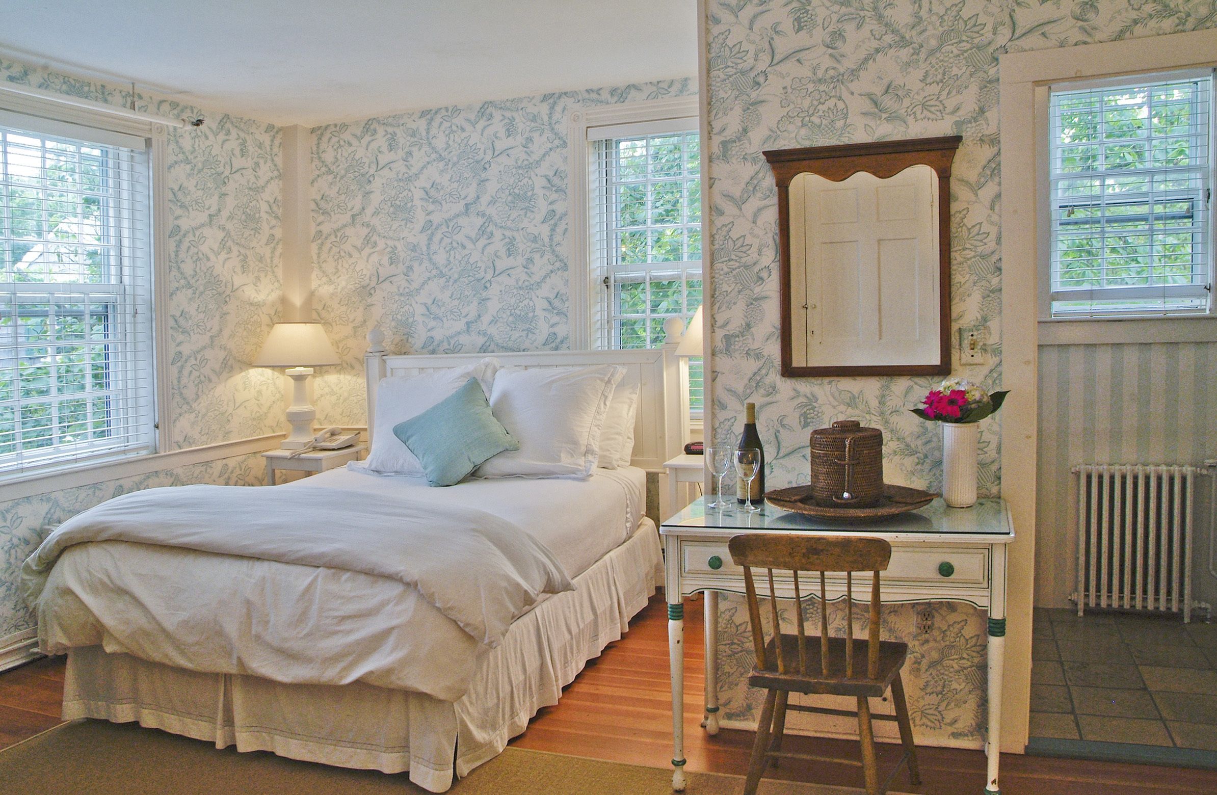 Premium bedding, iron/ironing board, rollaway beds, free WiFi