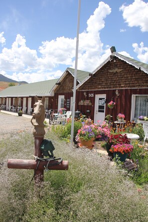 Lobby - Black Bear Inn (Dubois)
