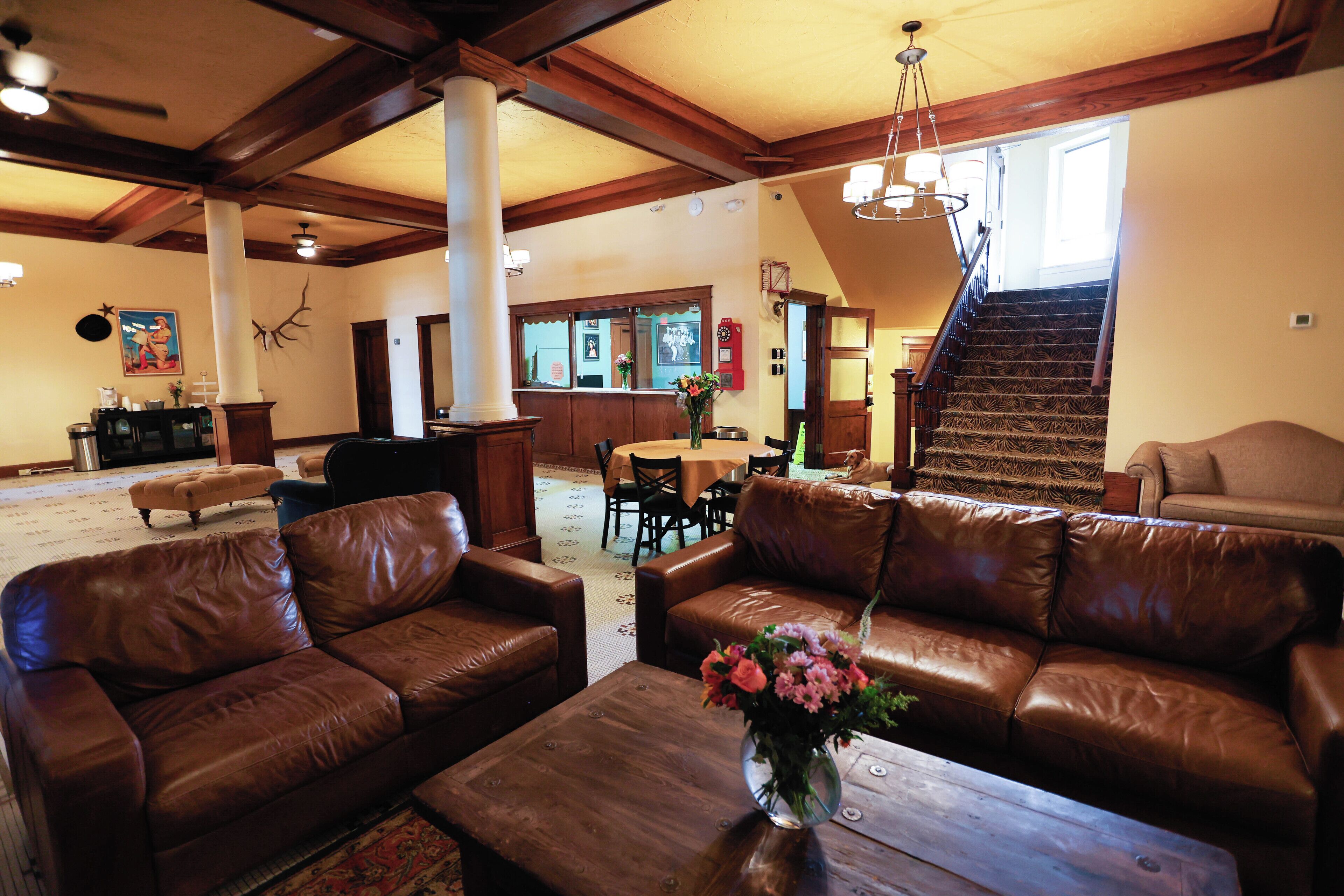 Check-in/check-out kiosk