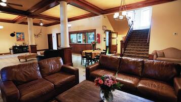 Check-in/check-out kiosk