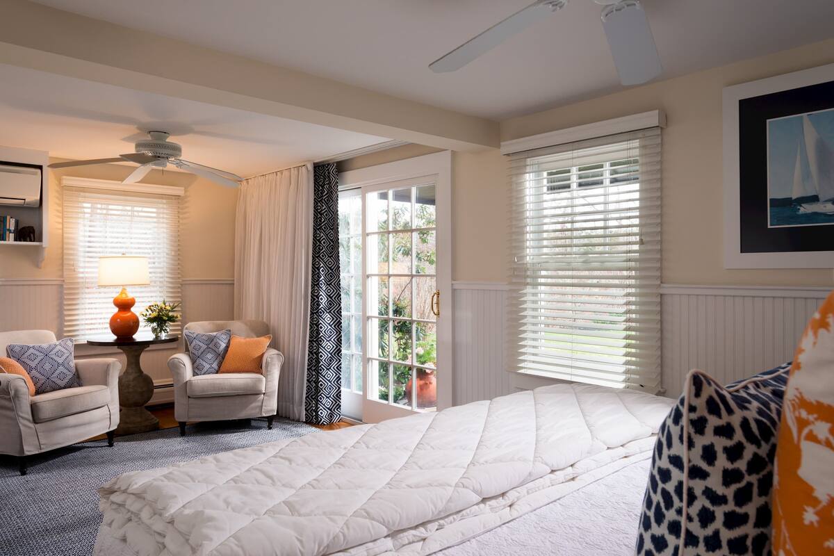 Soundproofing, iron/ironing board, WiFi (free), individually decorated