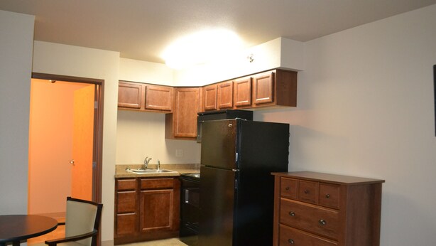 Unclassified image, 1 of 6, button - Bismarck Motor Motel (Bismarck)