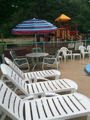 Pool - Perry's Motel and Cottages (Intervale)