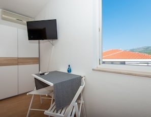 Studio, Balcony, Sea View | Desk, soundproofing, free WiFi - Apartments Kairos (Seget)