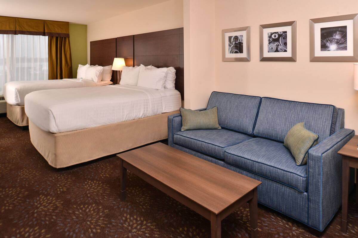 Suite, 2 Queen Beds, Accessible (Comm, Tub) | Hypo-allergenic bedding available, desk, blackout drapes