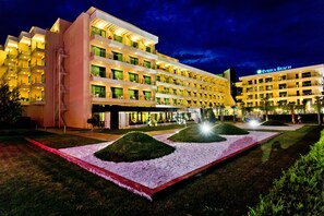 Front of property - DIT Evrika Beach Club Hotel (Sunny Beach)