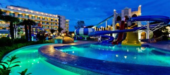 DIT Evrika Beach Club Hotel