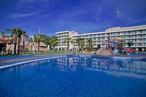 2 outdoor pools - DIT Evrika Beach Club Hotel (Sunny Beach)