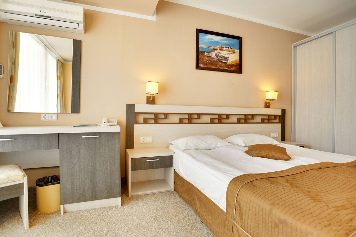 1 bedroom, minibar, in-room safe, desk