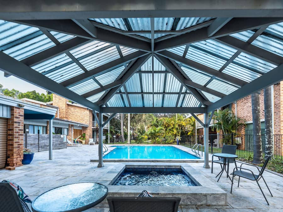 Bain à remous extérieur