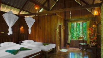 Comfort Bungalow, Balcony, Mountain View | Desk, laptop workspace, free WiFi, bed sheets