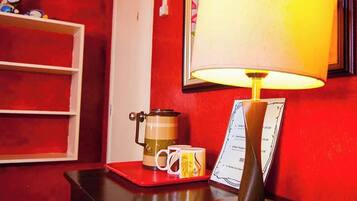 Deluxe Double Room | Bathroom | Shower, free toiletries, hair dryer, towels