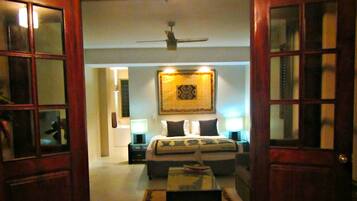 Waterview Resort Spa Room | 1 bedroom, in-room safe, soundproofing, iron/ironing board