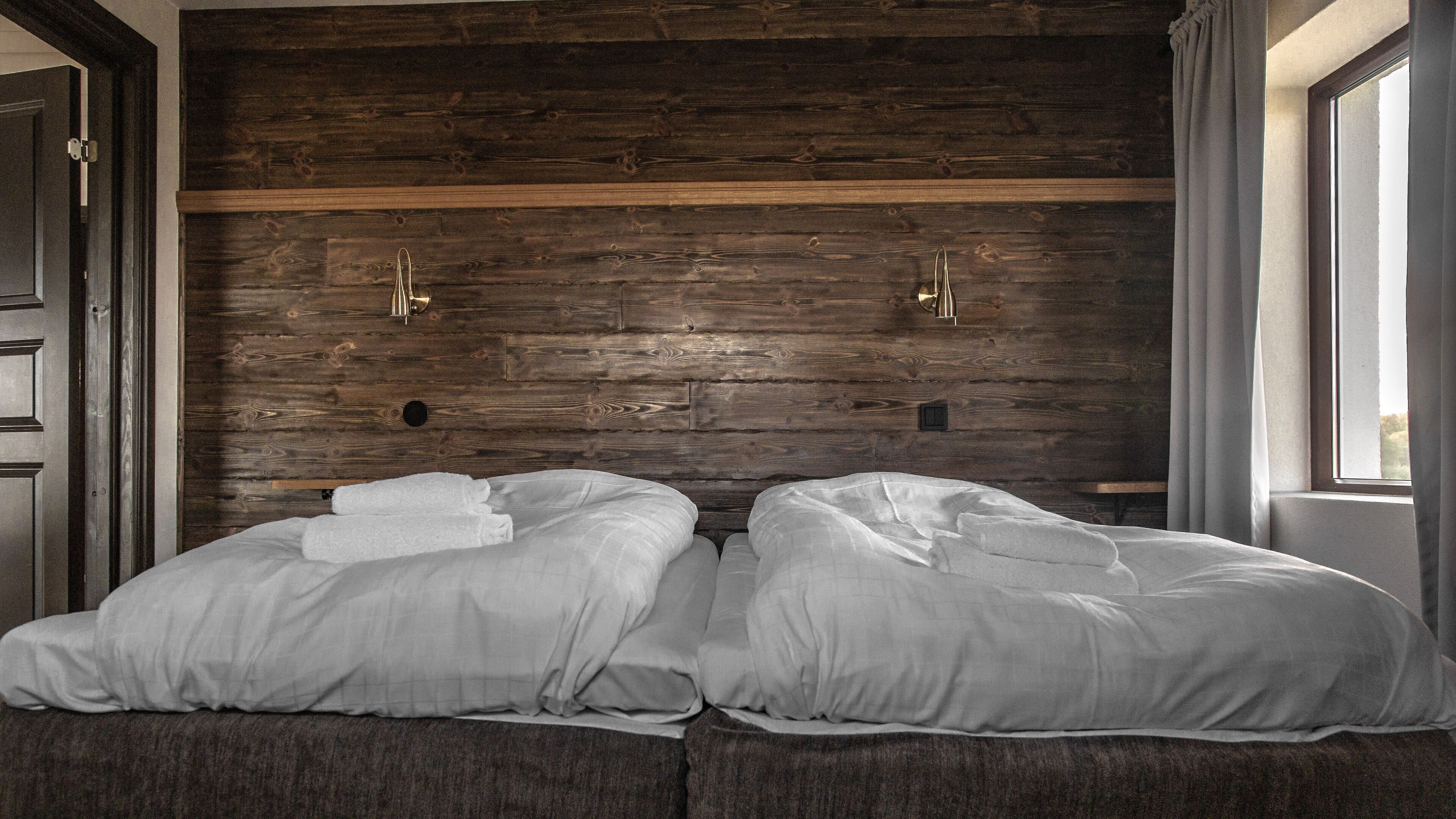 Luxury Suite, Balcony | Individually decorated, individually furnished, iron/ironing board