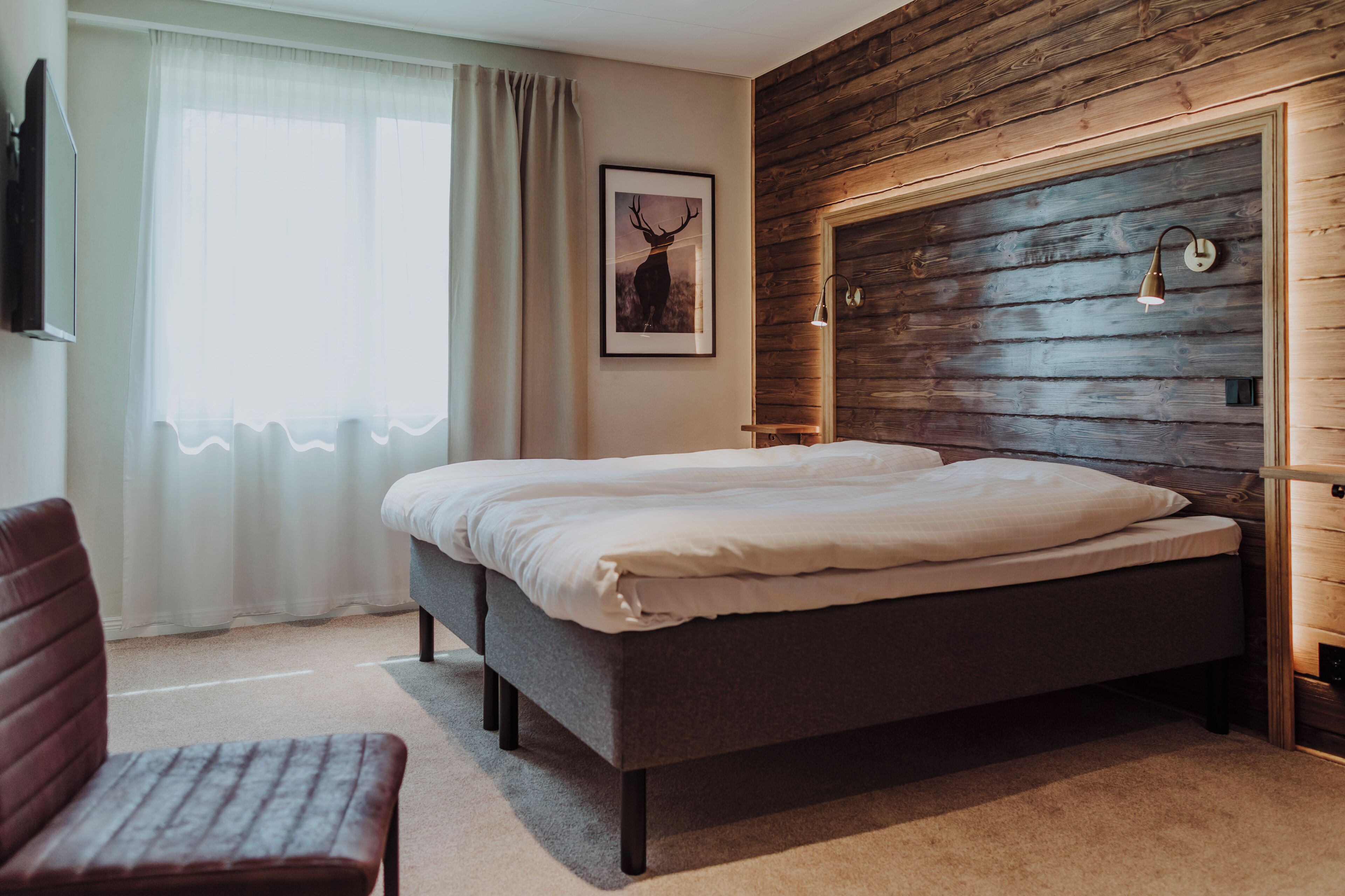 Individually decorated, individually furnished, iron/ironing board