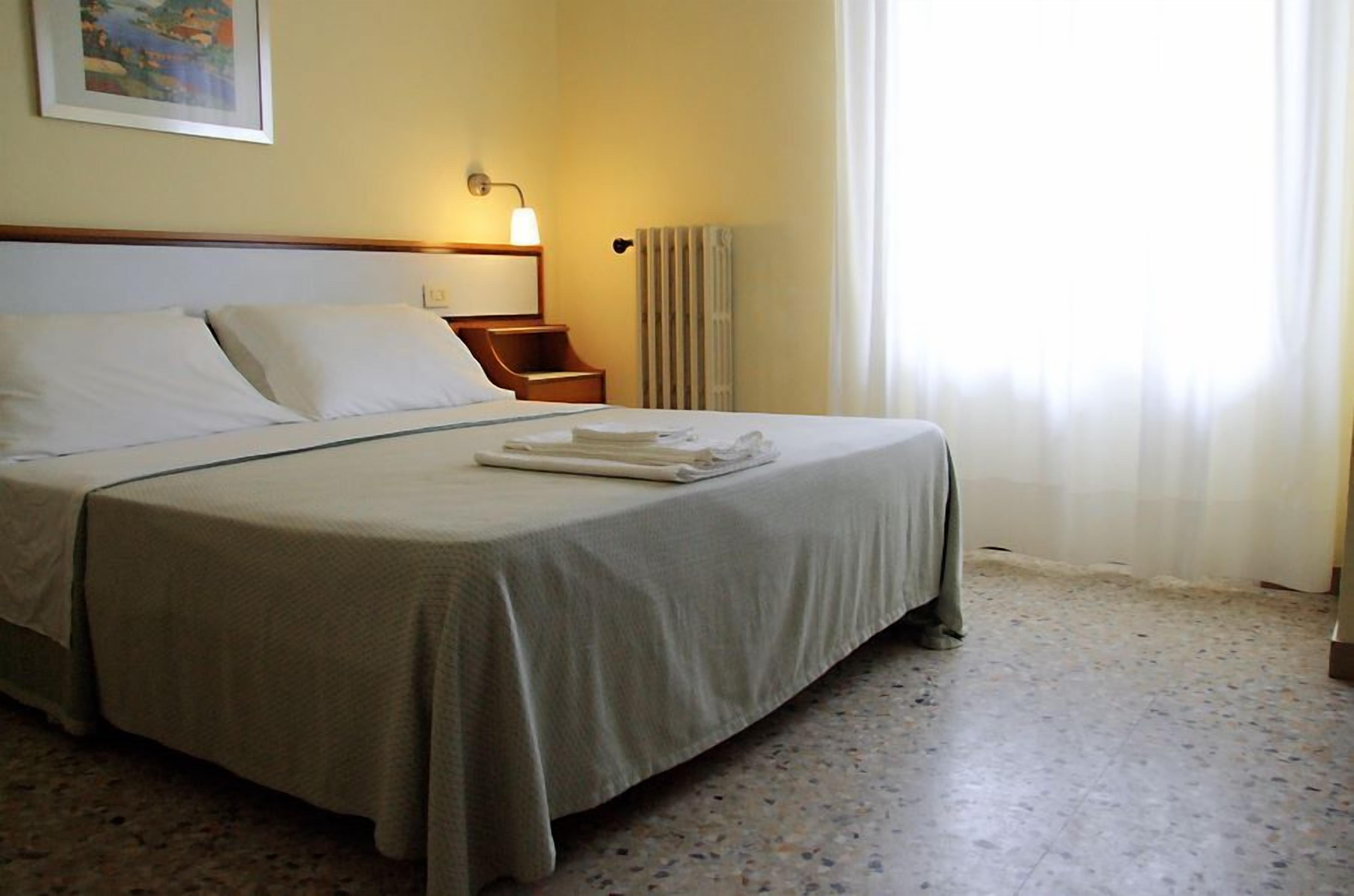 1 bedroom, minibar, desk, free cots/infant beds