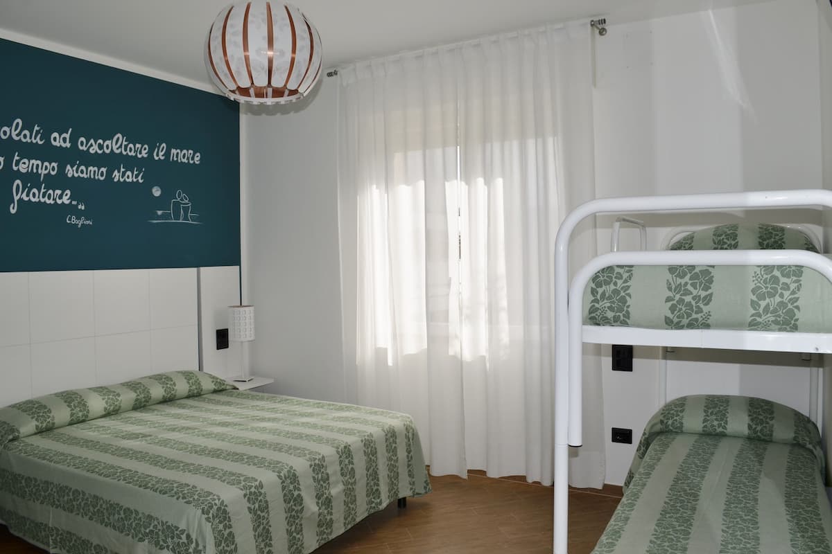 Comfort Quadruple Room | Minibar, desk, free cots/infant beds, free WiFi