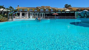 2 Außenpools