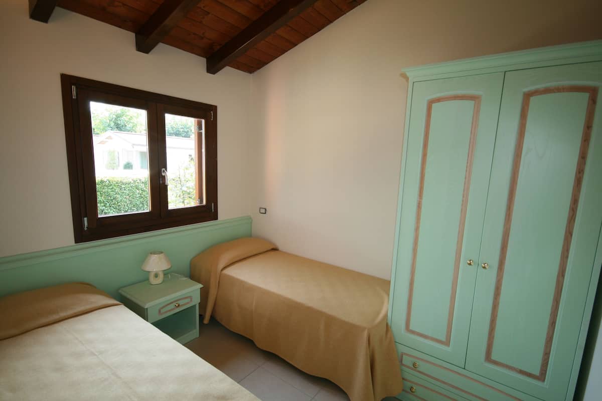 Deluxe Villa | 1 bedroom, in-room safe, cots/infant beds, wheelchair access