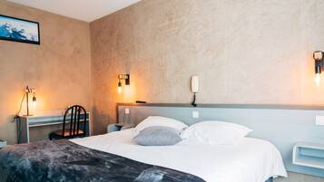 Superior Double Room | In-room safe, desk, free cribs/infant beds, free WiFi