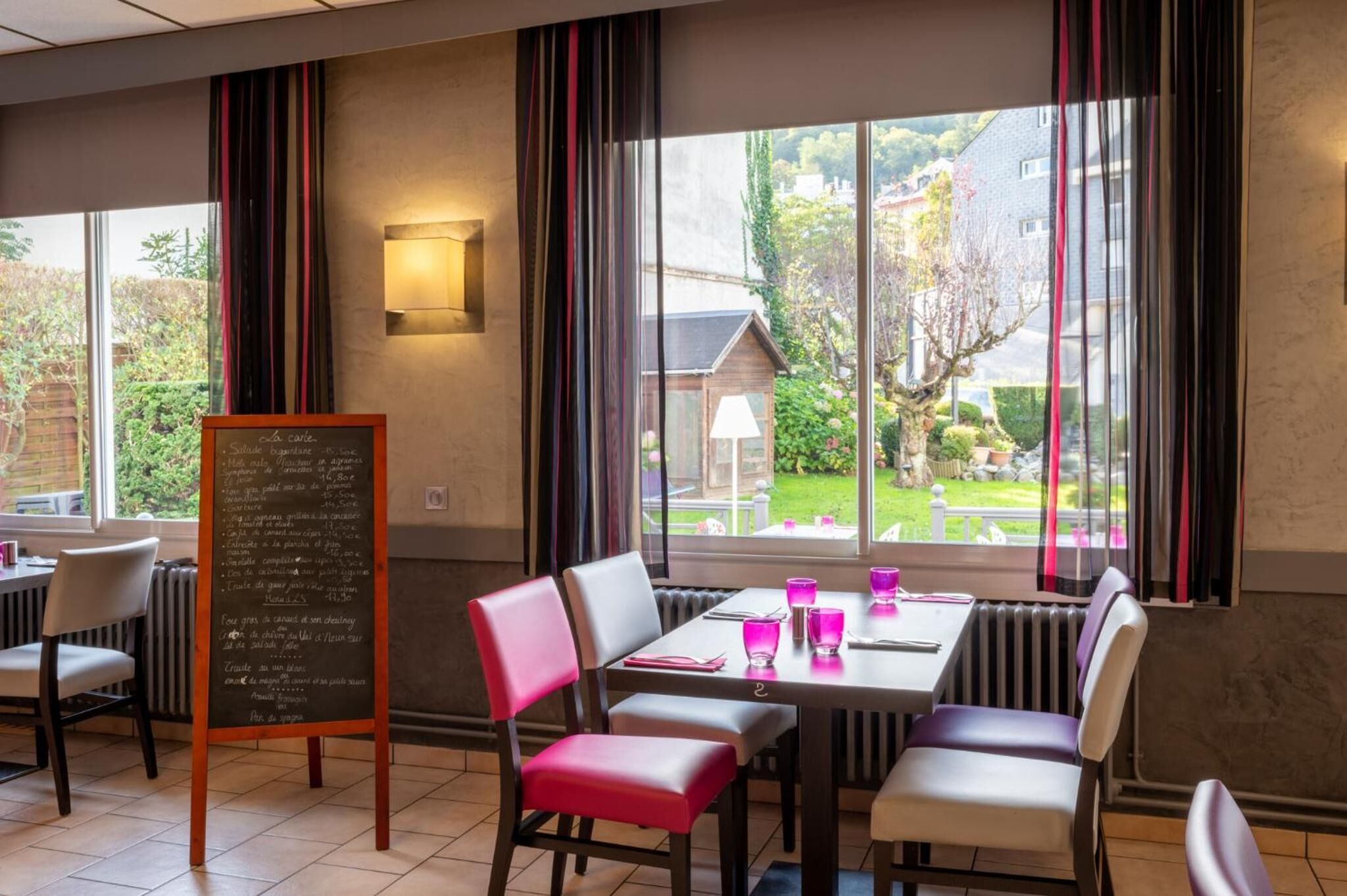 lunch and dinner served, french cuisine