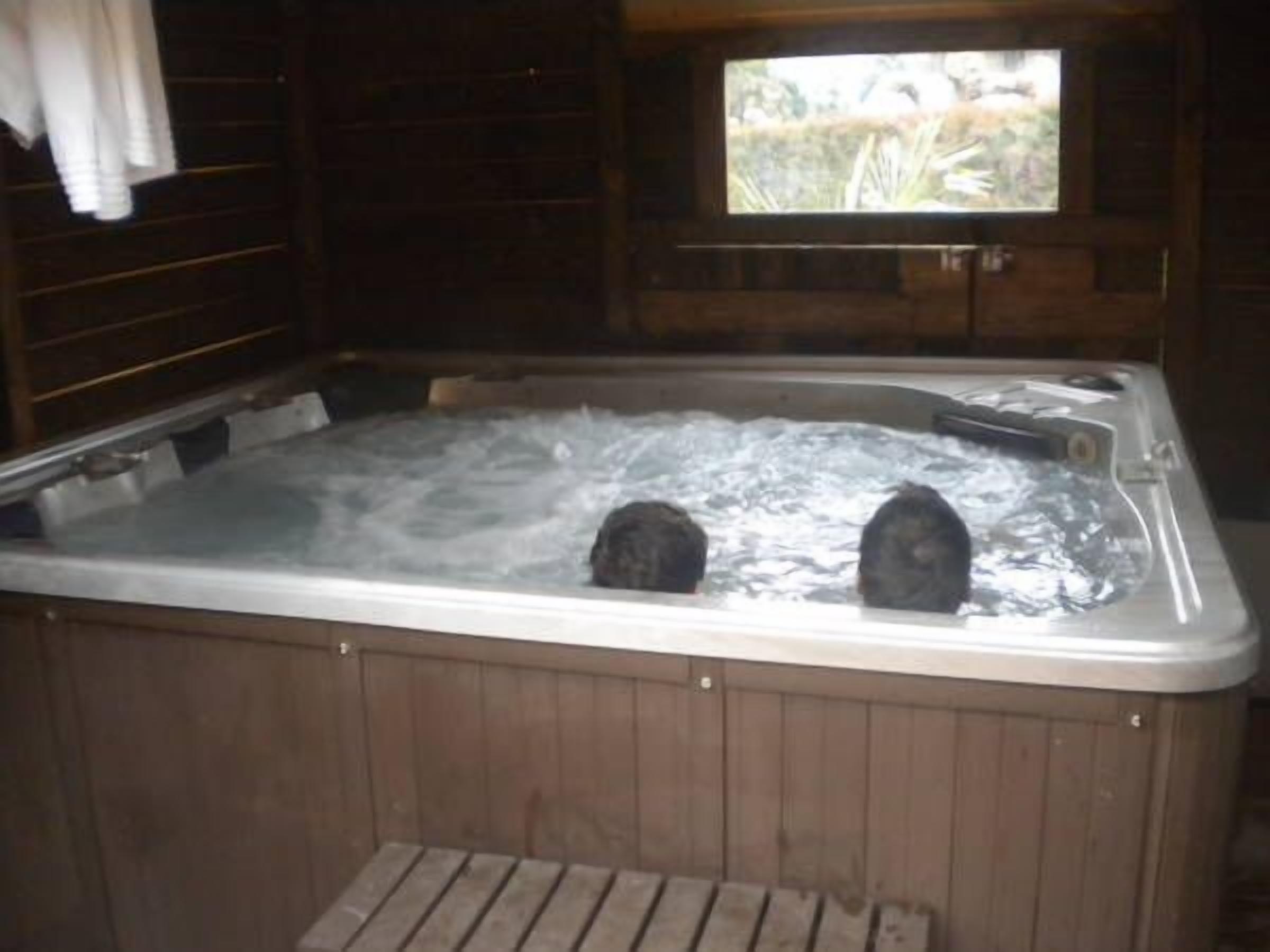 indoor spa tub