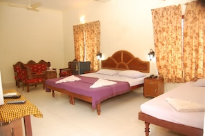 Deluxe Room ( A/C ) | Desk, rollaway beds, free WiFi