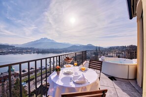 Unclassified image, 2 of 48, button - Penthouse by Art Deco Hotel Montana (Lucerne)