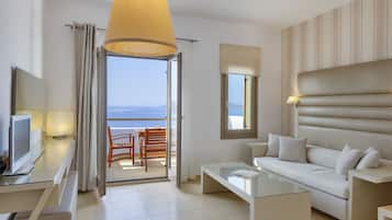 Suite, Sea View | Living area