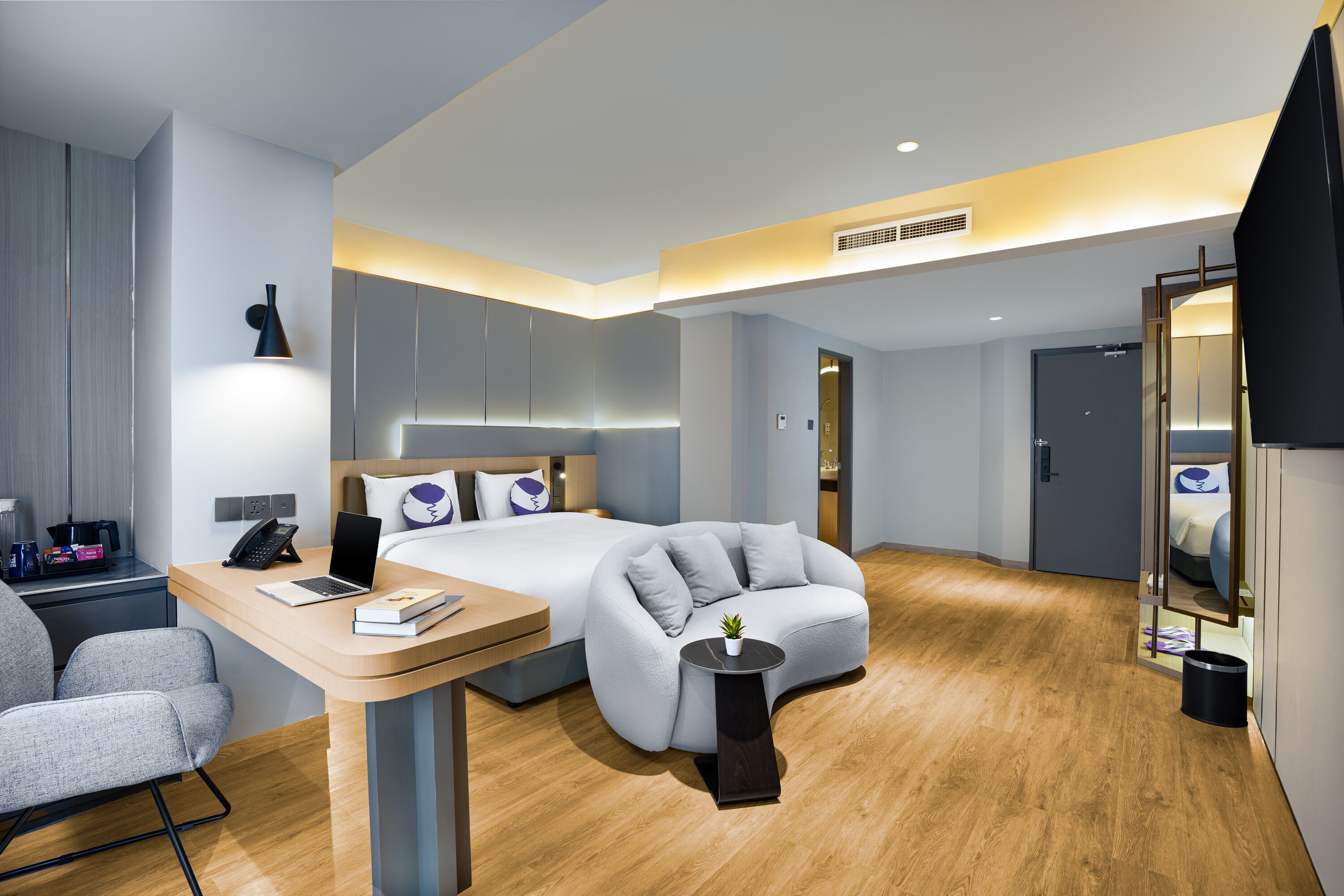 Family Suite | In-room safe, desk, iron/ironing board (on request), rollaway beds