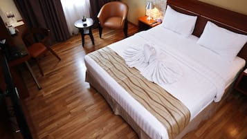 In-room safe, desk, iron/ironing board, free WiFi