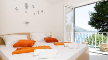 Quarto casal standard, sacada, vista para o mar | Wi-Fi de cortesia, roupa de cama