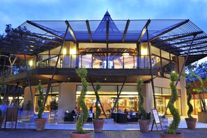 4 restaurants, breakfast, lunch, dinner served; seafood - Martı Myra - All Inclusive (Kemer)