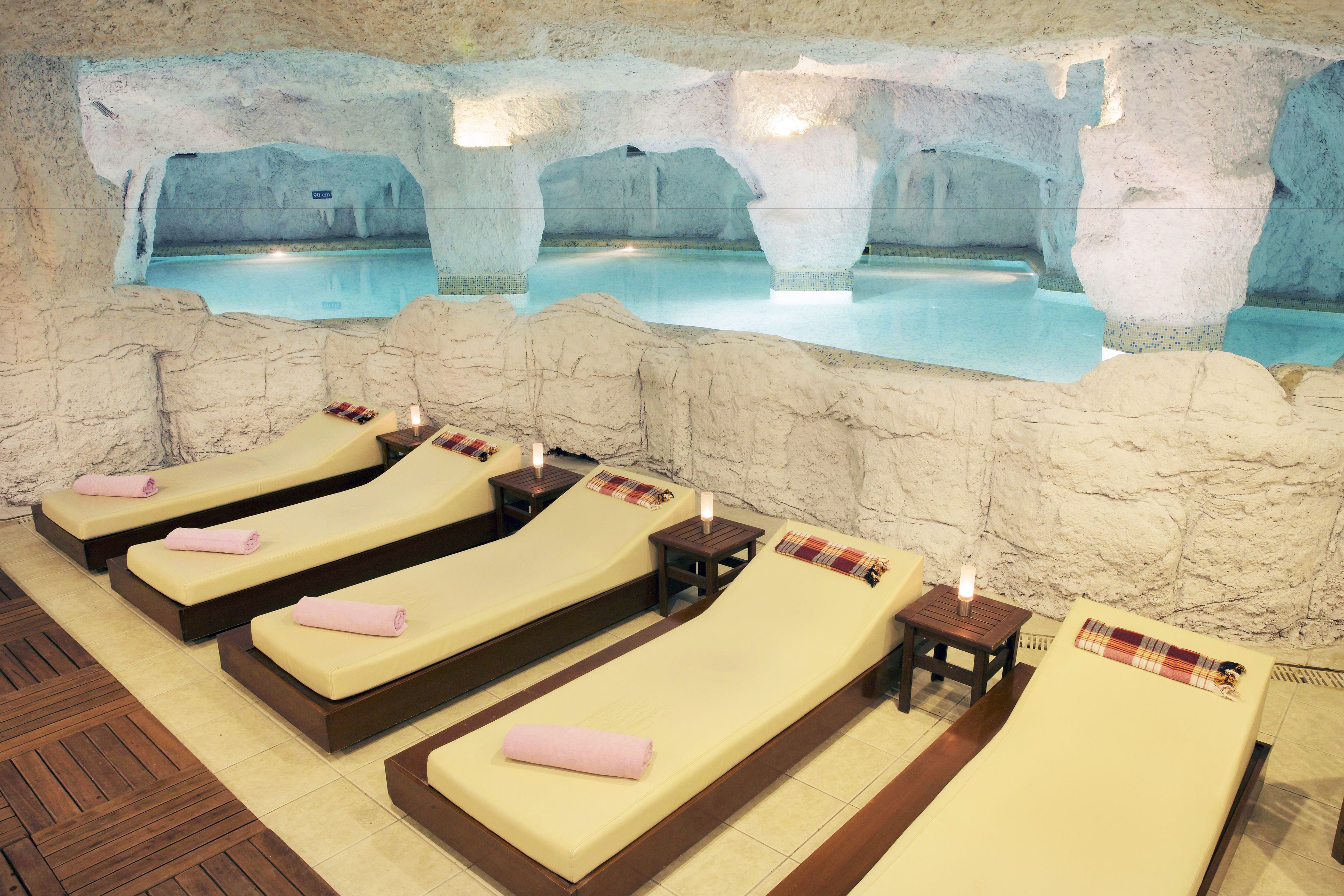 Sauna, Dampfbad, Türkisches Bad/Hamam, Körperbehandlungen