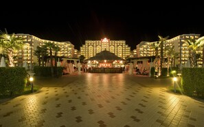 Façade de l’hébergement - soirée/nuit