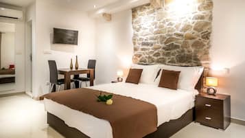 Superior Studio | Premium bedding, in-room safe, desk, soundproofing