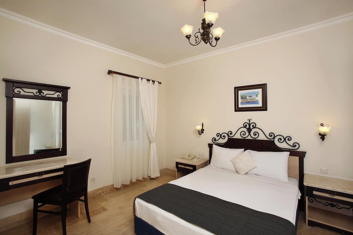 Minibar, in-room safe, free cots/infant beds, free WiFi