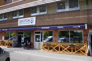 Soundproofing, free WiFi, bed sheets - Spoton Hostel & Sportsbar (Gothenburg)