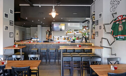 Spoton Hostel & Sportsbar