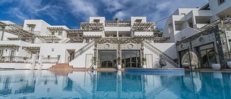 Außenpool, Liegestühle