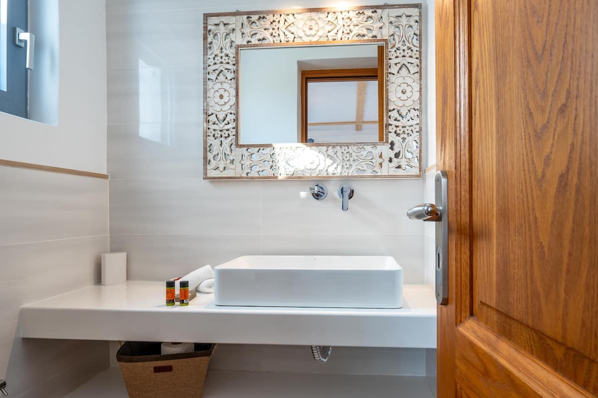 free toiletries, hair dryer, towels