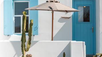 Coffres-forts dans les chambres, fer et planche Ă repasser