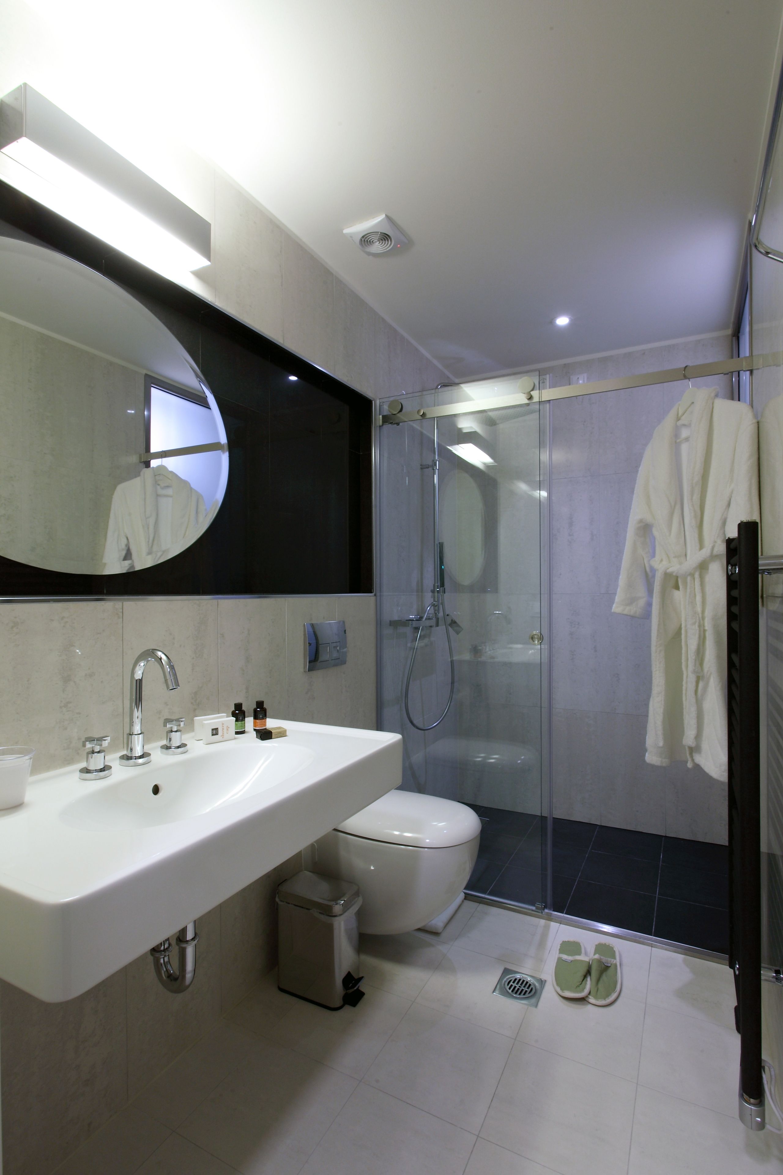 deluxe double room | bathroom | designer toiletries, hair dryer, bathrobes, slippers