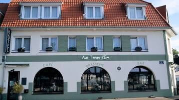 واجهة المنشأة