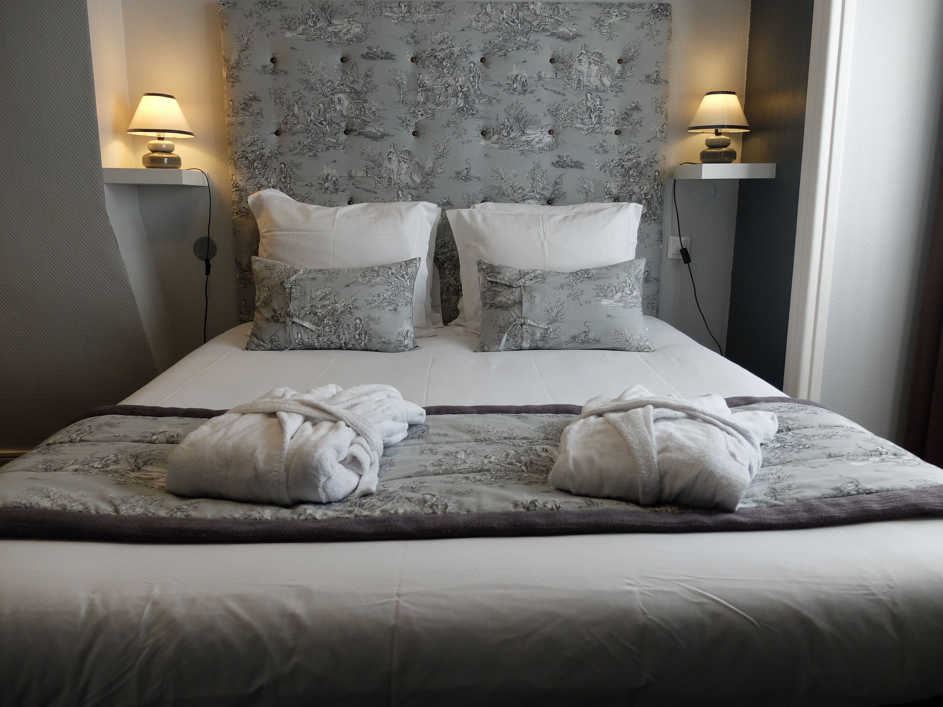 premium bedding, blackout curtains, free wifi, bed sheets