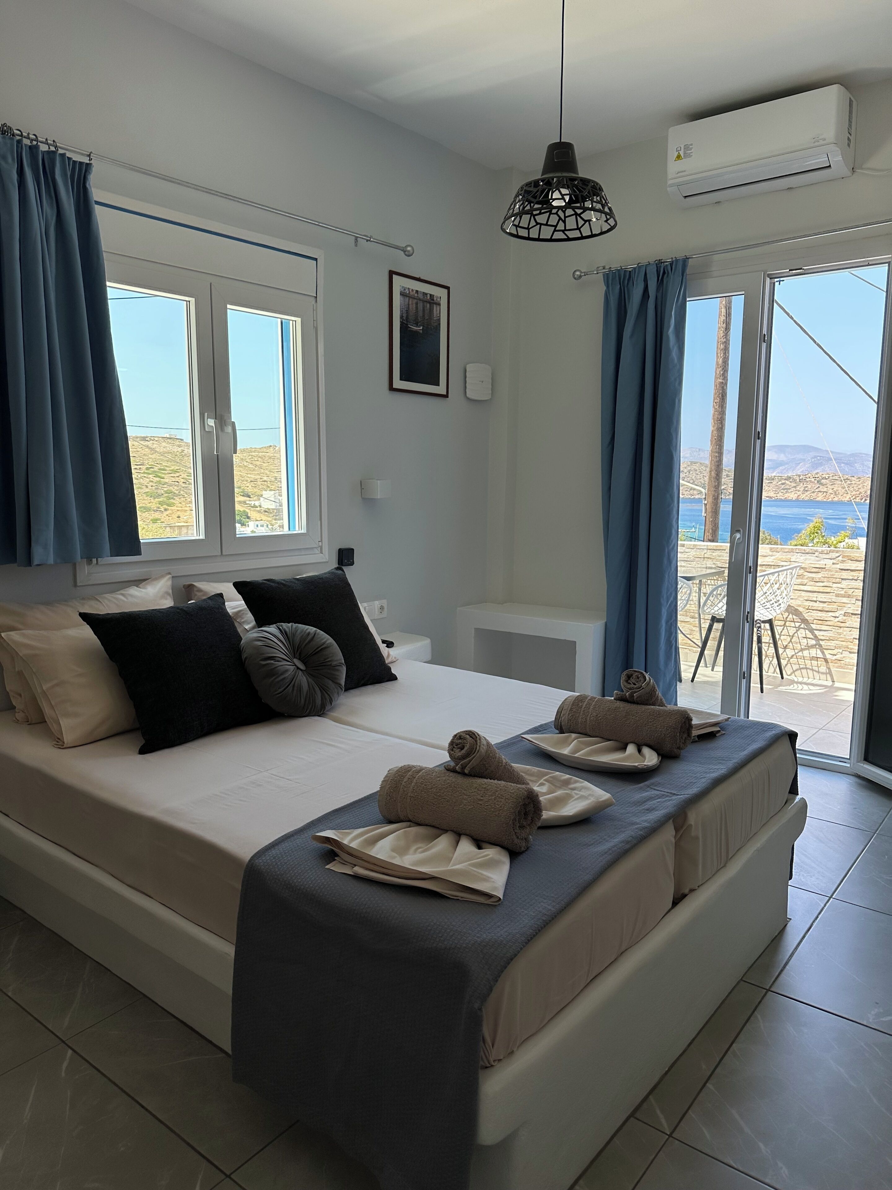 Superior Quadruple Room | Free WiFi, bed sheets